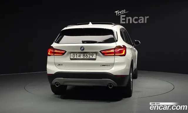 BMW X1 2018 2.0 автомат (гидро), миниатюра 4