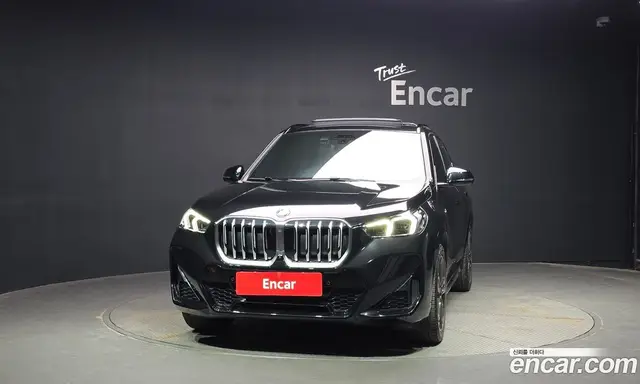 BMW X1 2023 2.0 автомат (гидро), миниатюра 2