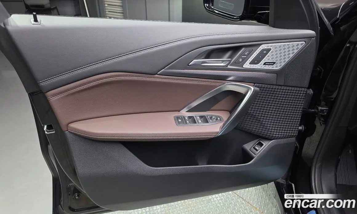 BMW X1 2023 2.0 автомат (гидро), фото 13
