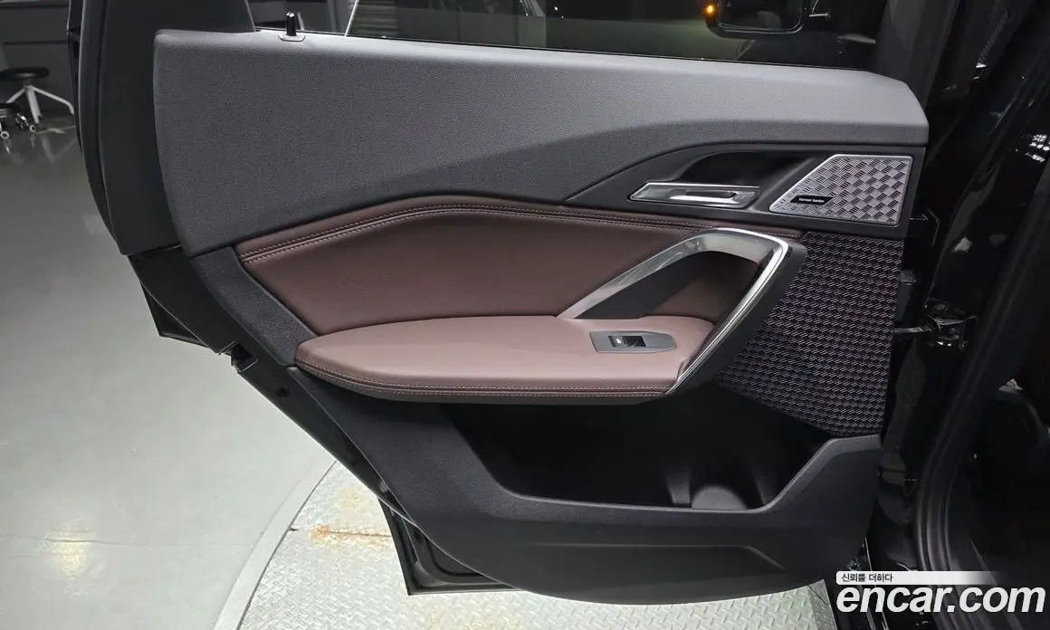 BMW X1 2023 2.0 автомат (гидро), фото 14