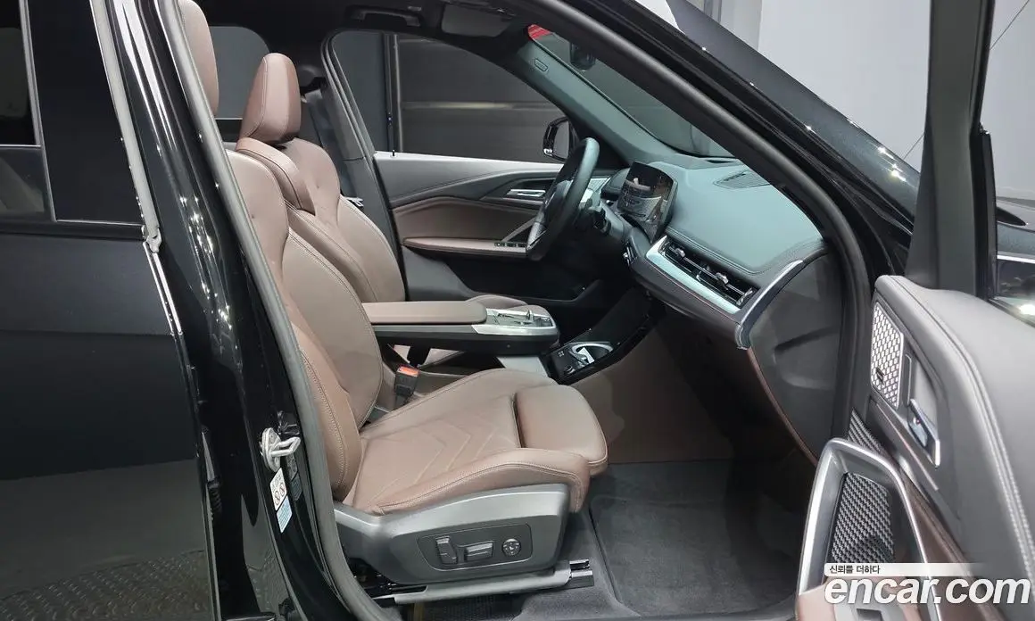 BMW X1 2023 2.0 автомат (гидро), фото 16