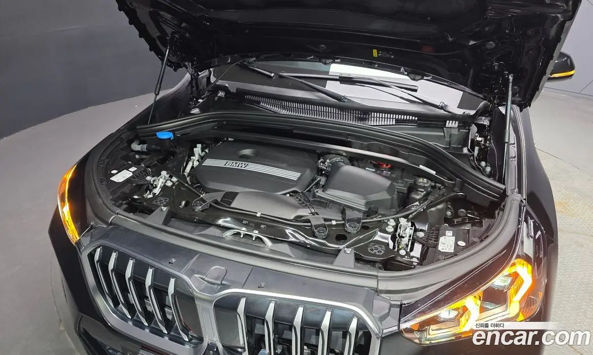 BMW X1 2023 2.0 автомат (гидро), фото 5