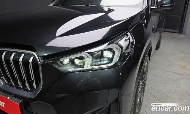 BMW X1 2023 2.0 автомат (гидро), миниатюра 7