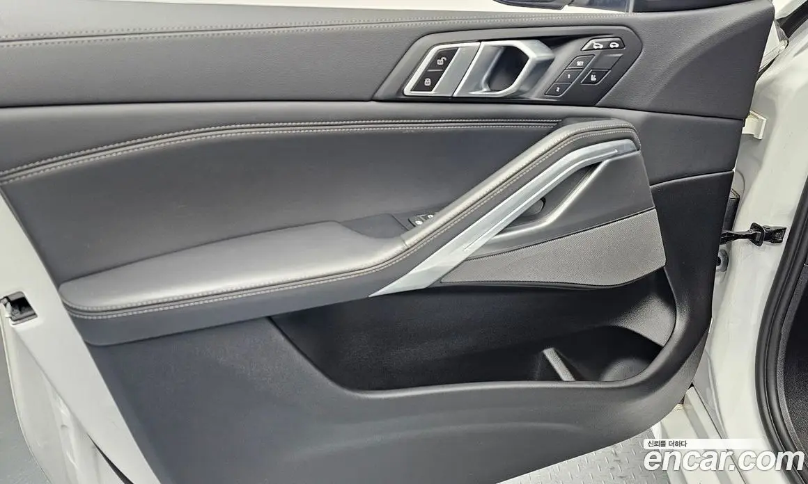 BMW X6 2023 3.0 автомат (гидро), фото 13