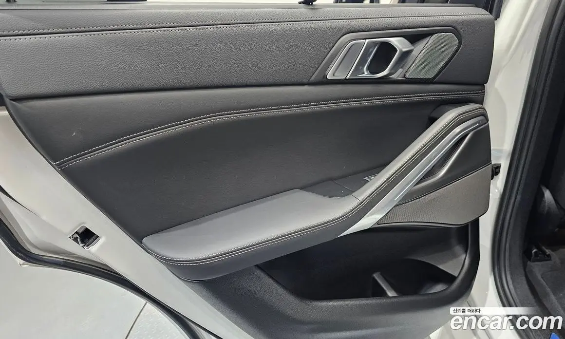 BMW X6 2023 3.0 автомат (гидро), фото 14