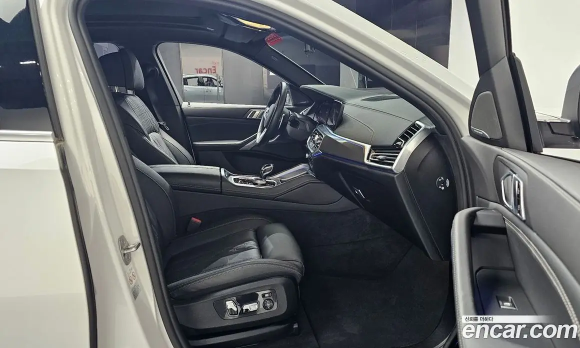 BMW X6 2023 3.0 автомат (гидро), фото 15