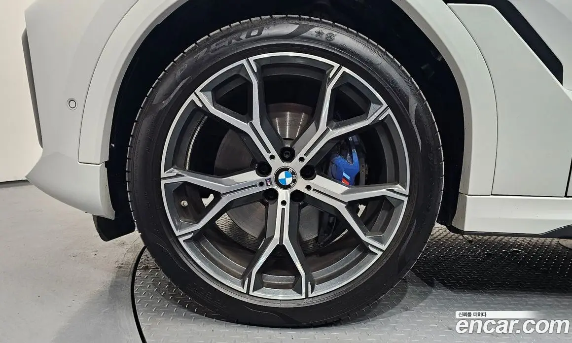 BMW X6 2023 3.0 автомат (гидро), фото 4