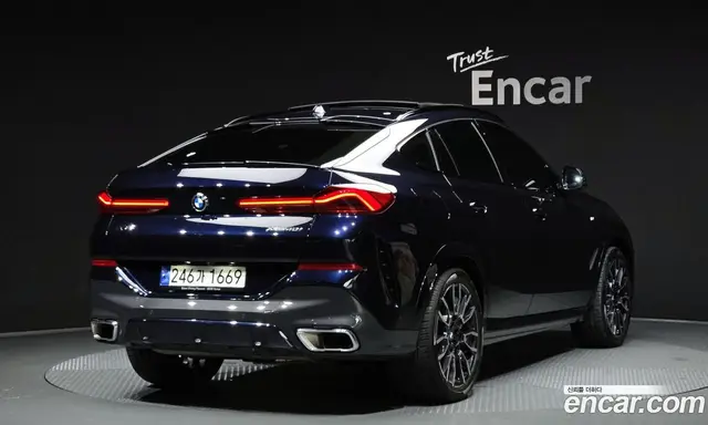 BMW X6 2023 3.0 автомат (гидро), миниатюра 2