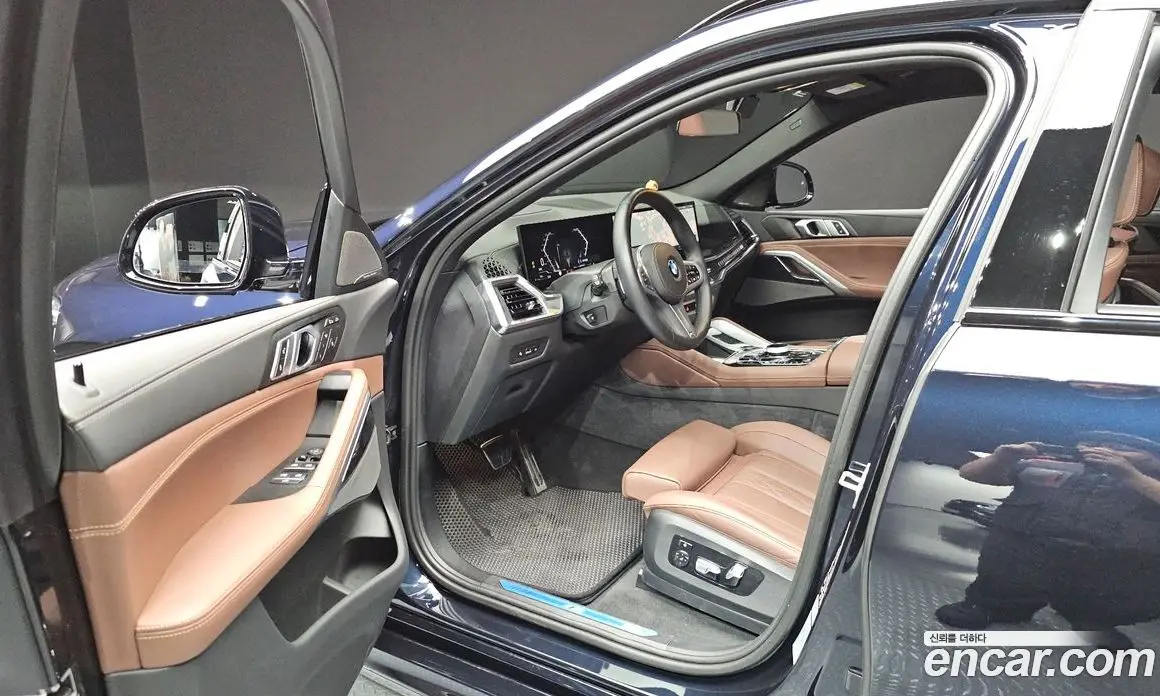 BMW X6 2023 3.0 автомат (гидро), фото 13