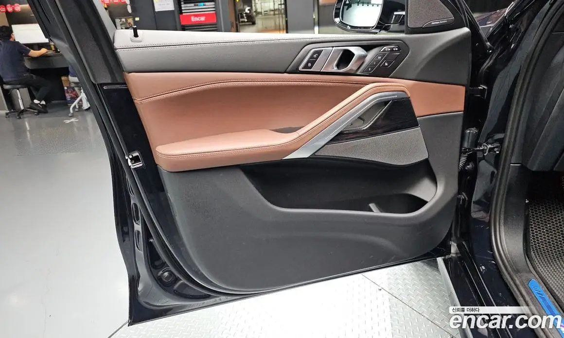 BMW X6 2023 3.0 автомат (гидро), фото 14
