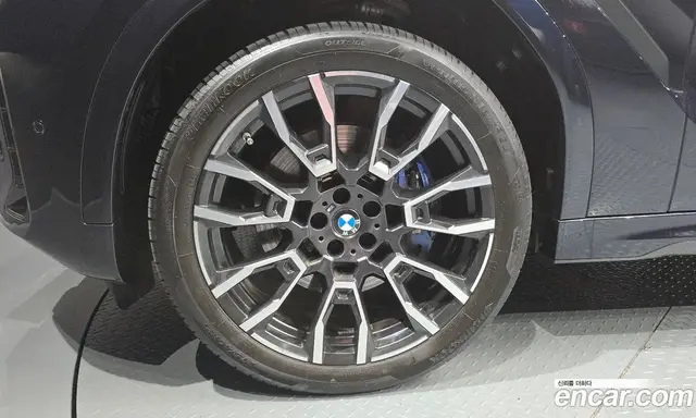 BMW X6 2023 3.0 автомат (гидро), миниатюра 5