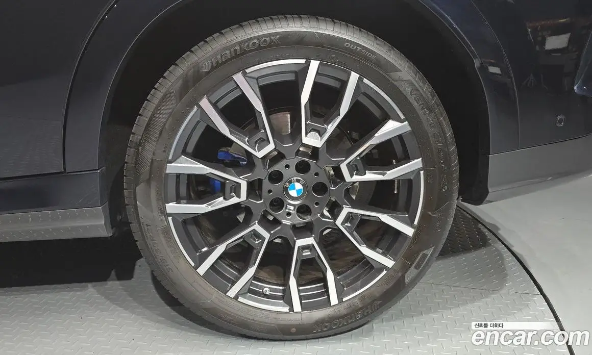 BMW X6 2023 3.0 автомат (гидро), фото 7
