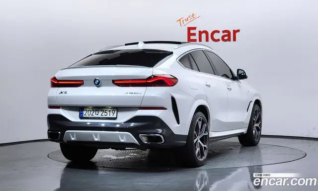 BMW X6 2023 3.0 автомат (гидро), миниатюра 2