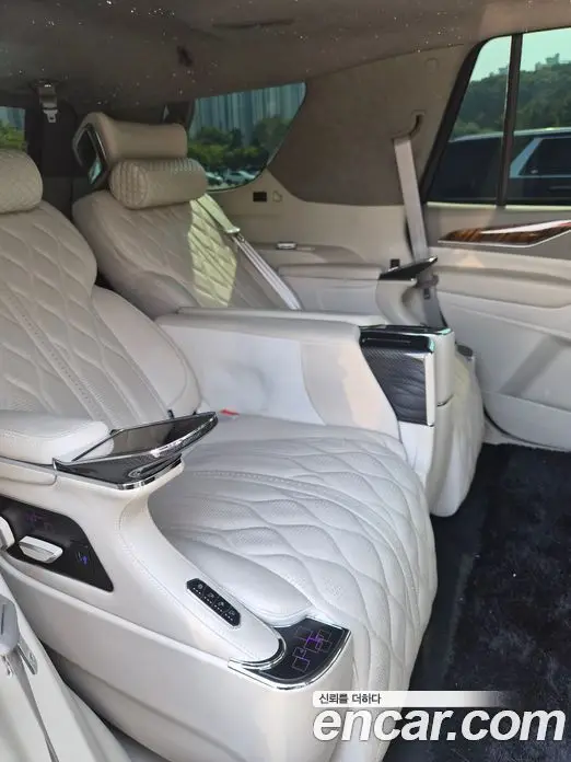 Cadillac Escalade 2022 6.2 автомат (гидро), фото 8 Cadillac Escalade 2022 6.2 автомат (гидро), фото 8