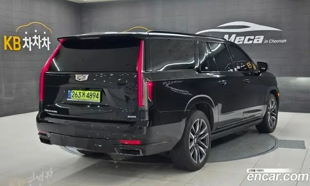 Cadillac Escalade 2023 6.2 автомат (гидро), миниатюра 3