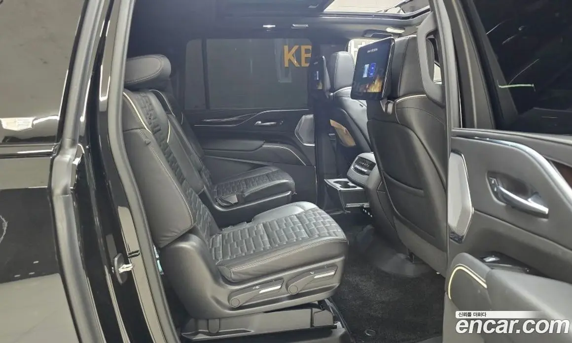 Cadillac Escalade 2023 6.2 автомат (гидро), фото 9