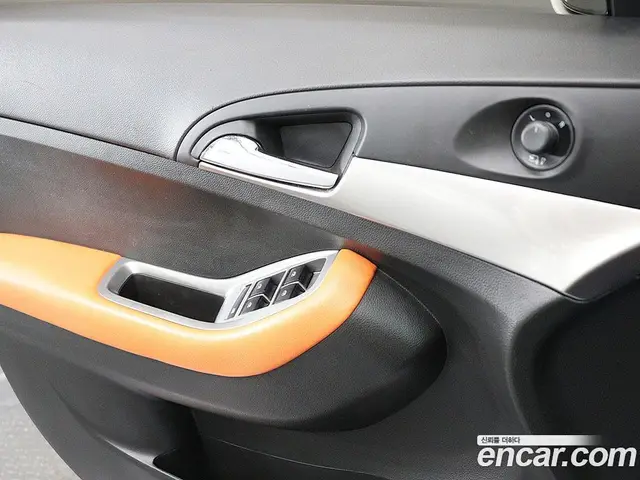 Chevrolet Orlando 2013 2.0 автомат (гидро), миниатюра 12