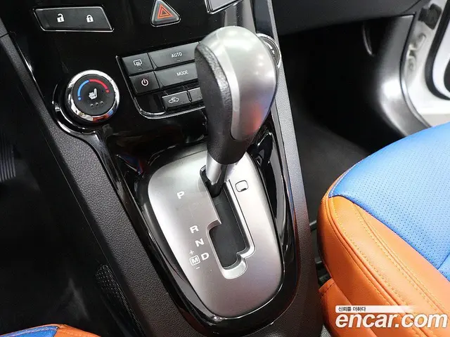 Chevrolet Orlando 2013 2.0 автомат (гидро), миниатюра 9
