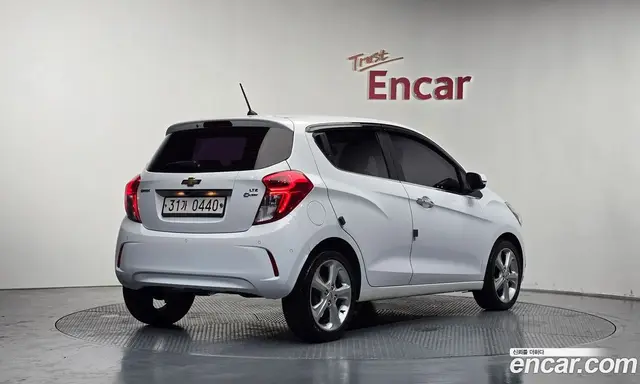 Chevrolet Spark 2016 1.0 автомат (гидро), миниатюра 2