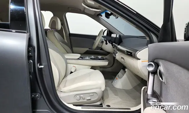 Genesis GV60 2022 0.1 автомат (гидро), миниатюра 11