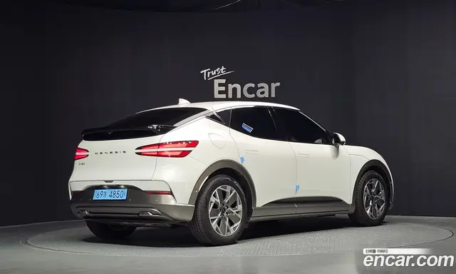 Genesis GV60 2022 0.1 автомат (гидро), миниатюра 2
