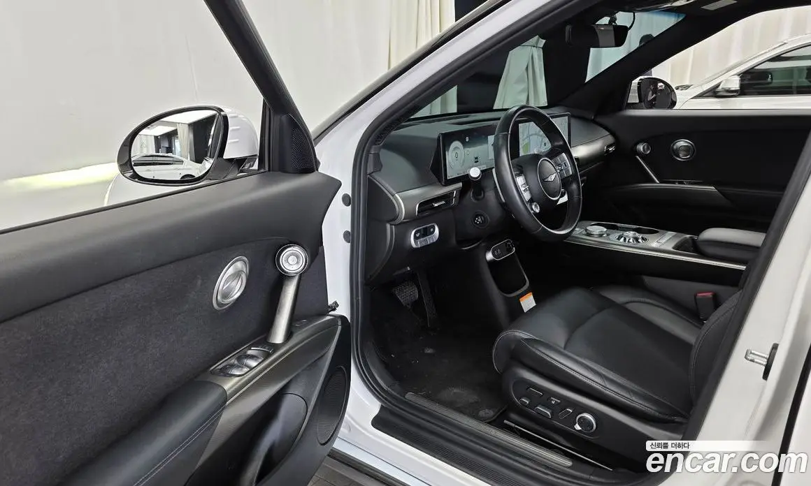 Genesis GV60 2022 0.1 автомат (гидро), фото 10