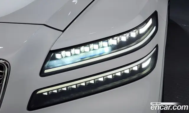 Genesis GV80 2024 2.5 автомат (гидро), миниатюра 8