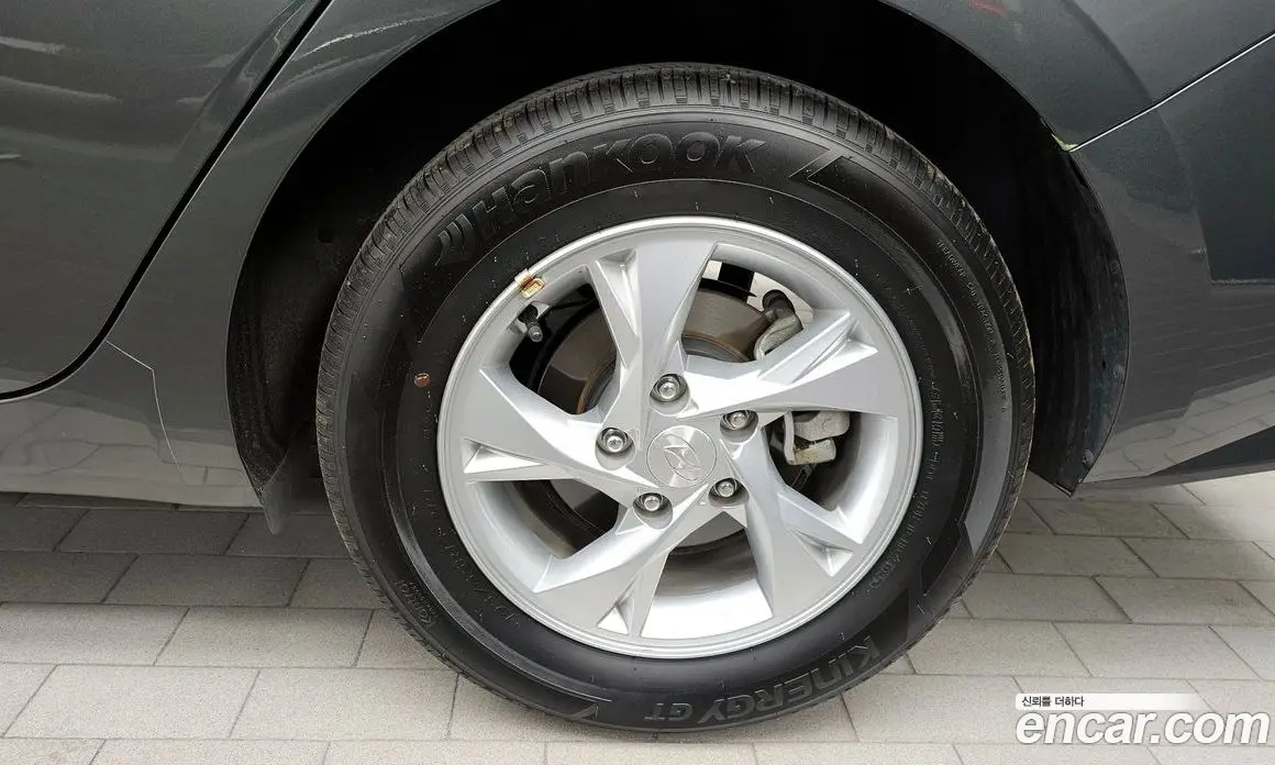 Hyundai Avante 2021 1.6 автомат (гидро), фото 7