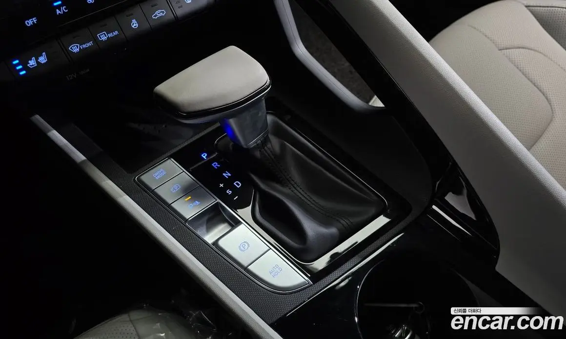 Hyundai Avante 2022 1.6 автомат (гидро), фото 12