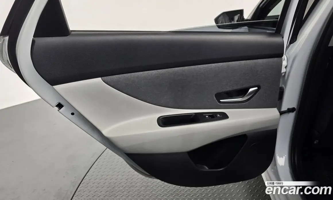Hyundai Avante 2022 1.6 автомат (гидро), фото 15
