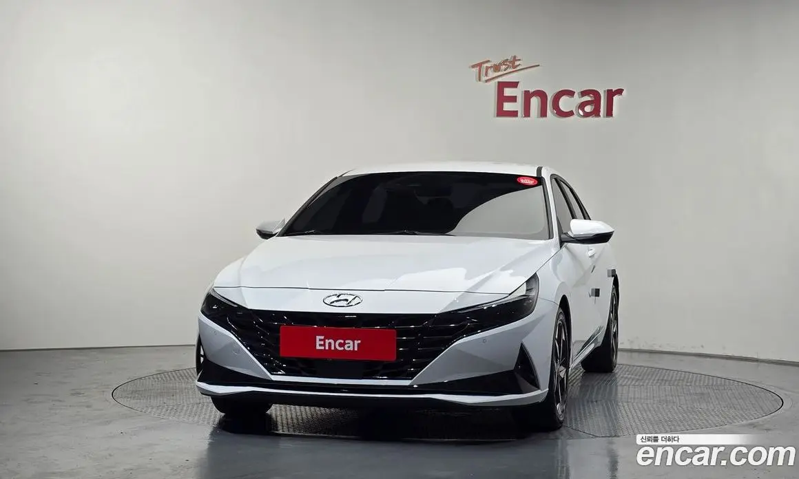 Hyundai Avante 2022 1.6 автомат (гидро), фото 3