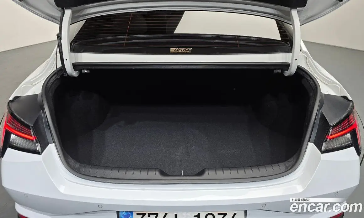 Hyundai Avante 2022 1.6 автомат (гидро), фото 23