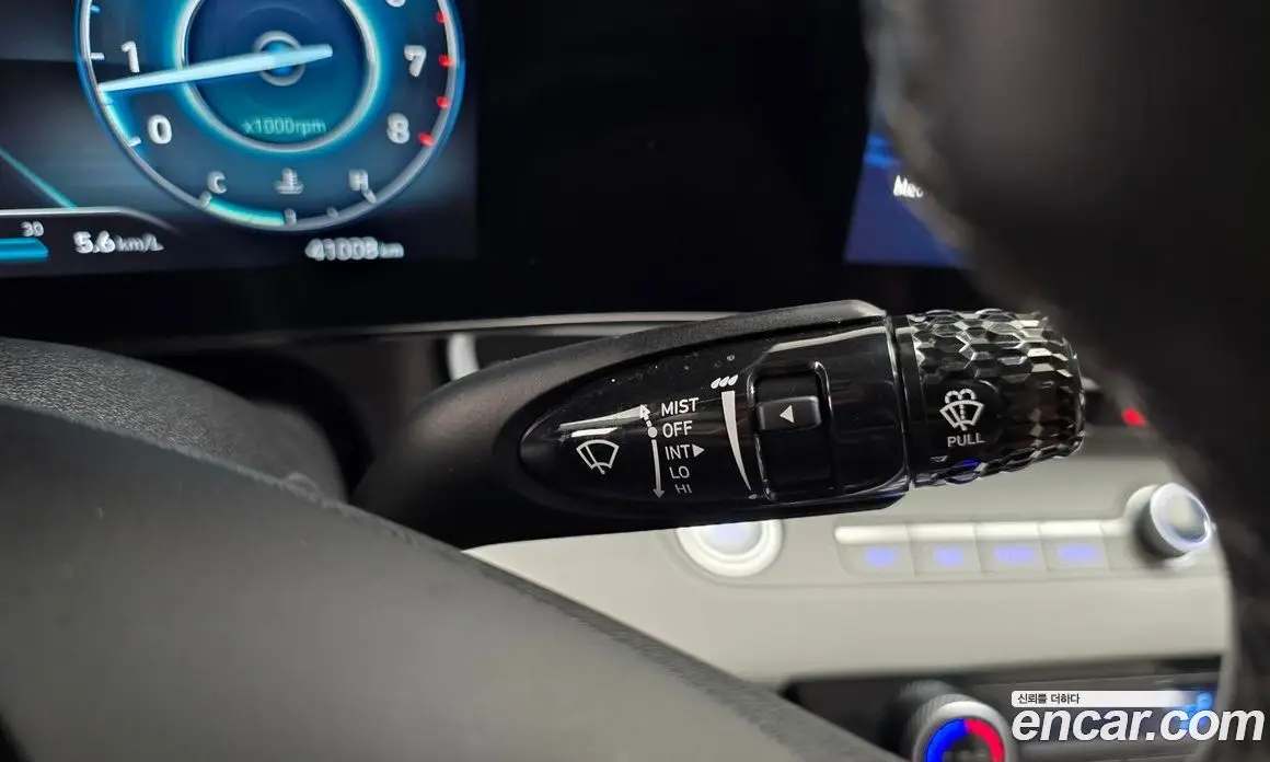 Hyundai Avante 2022 1.6 автомат (гидро), фото 27