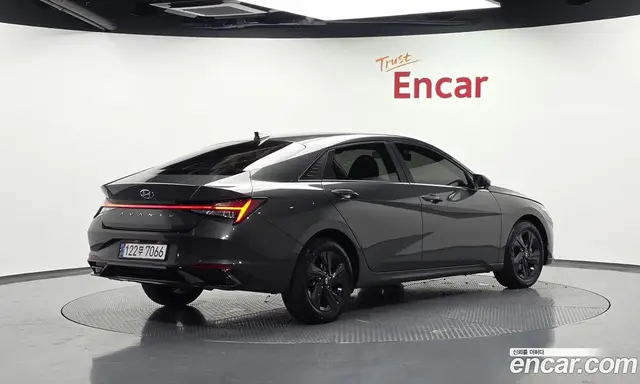 Hyundai Avante 2023 1.6 автомат (гидро), миниатюра 2