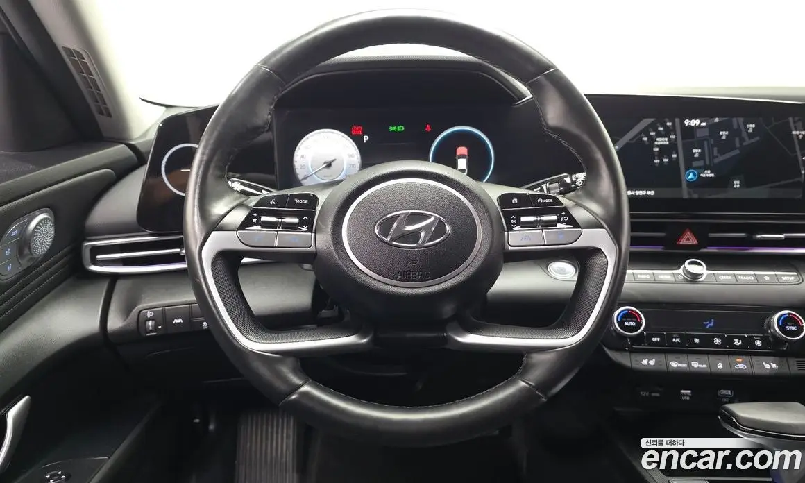 Hyundai Avante 2023 1.6 автомат (гидро), фото 19