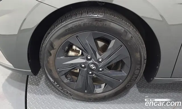 Hyundai Avante 2023 1.6 автомат (гидро), миниатюра 5