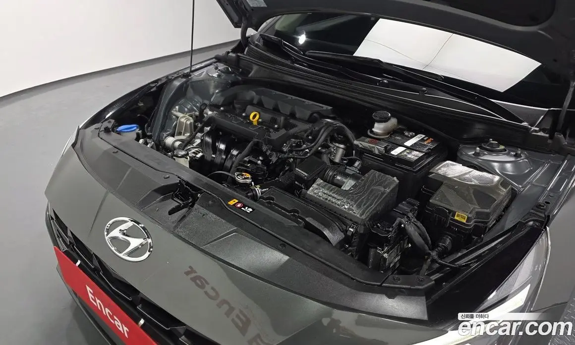Hyundai Avante 2023 1.6 автомат (гидро), фото 6
