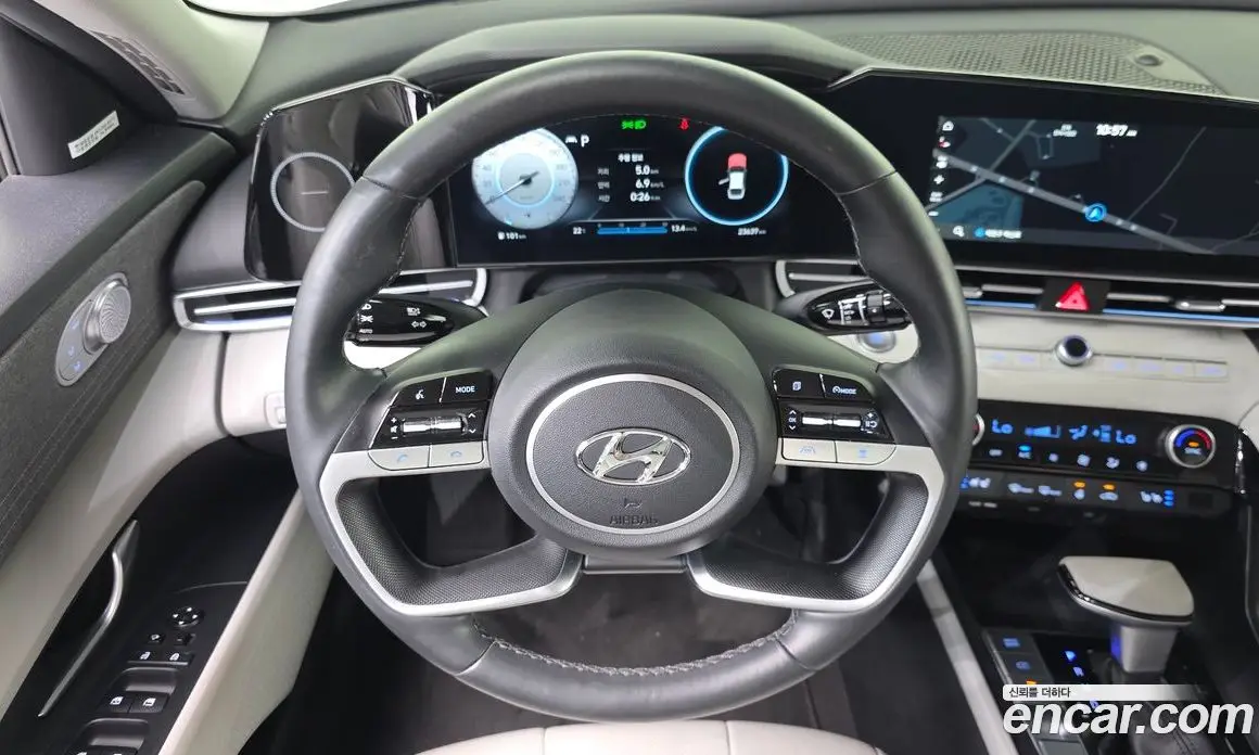 Hyundai Avante 2023 1.6 автомат (гидро), фото 19