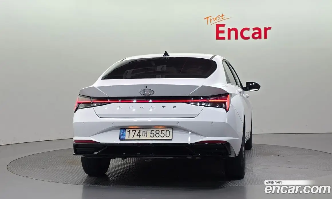 Hyundai Avante 2023 1.6 автомат (гидро), фото 4