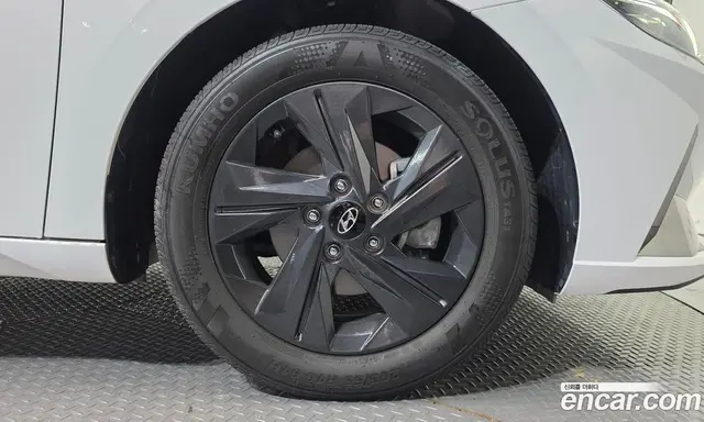 Hyundai Avante 2023 1.6 автомат (гидро), миниатюра 5