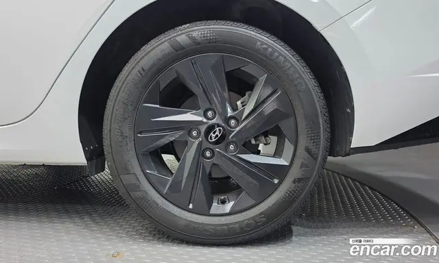 Hyundai Avante 2023 1.6 автомат (гидро), миниатюра 7