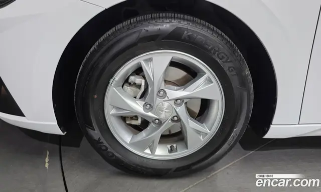 Hyundai Avante 2023 1.6 автомат (гидро), миниатюра 5