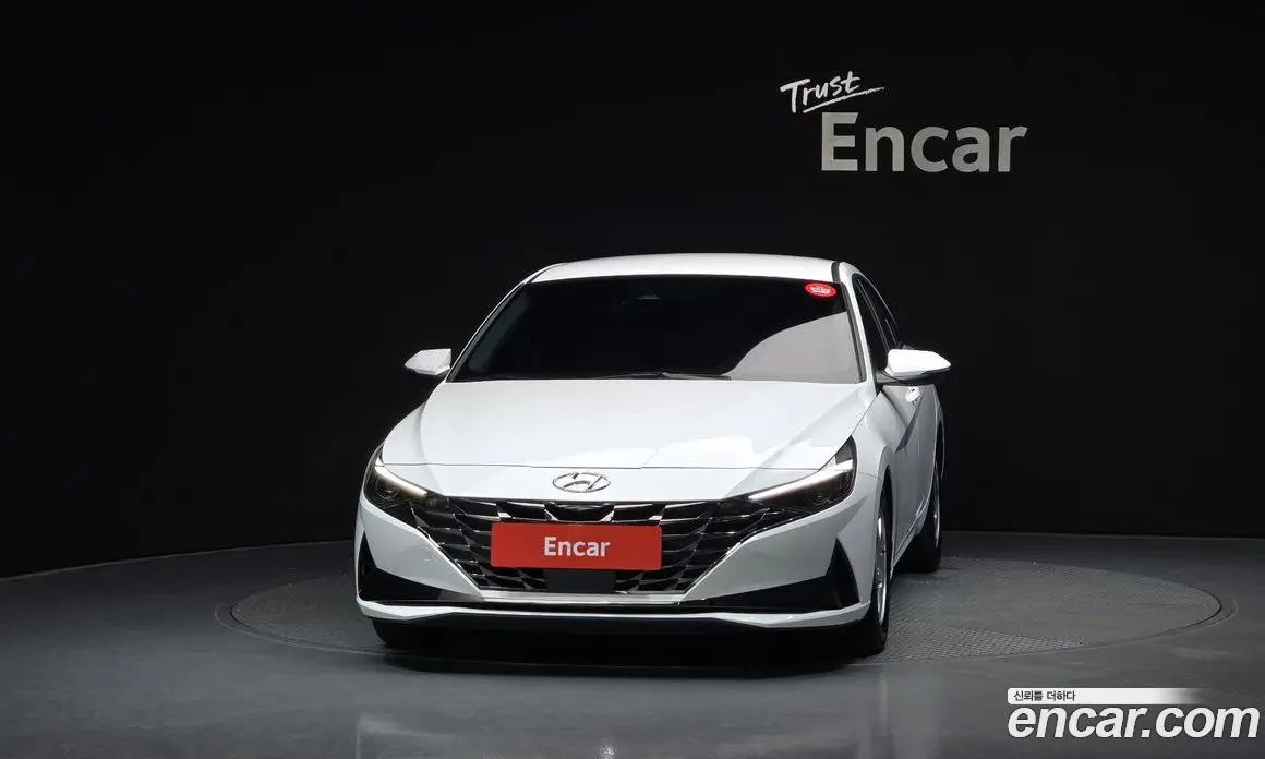 Hyundai Avante 2023 1.6 автомат (гидро), фото 3