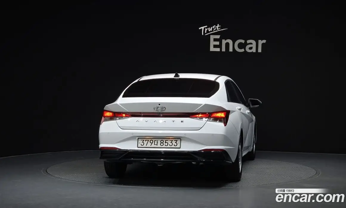 Hyundai Avante 2023 1.6 автомат (гидро), фото 4