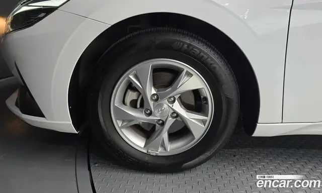 Hyundai Avante 2023 1.6 автомат (гидро), миниатюра 5