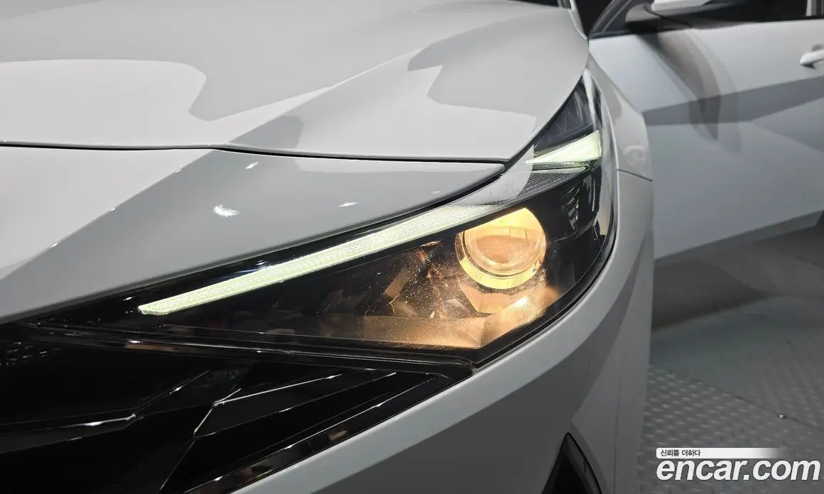 Hyundai Avante 2023 1.6 автомат (гидро), фото 8