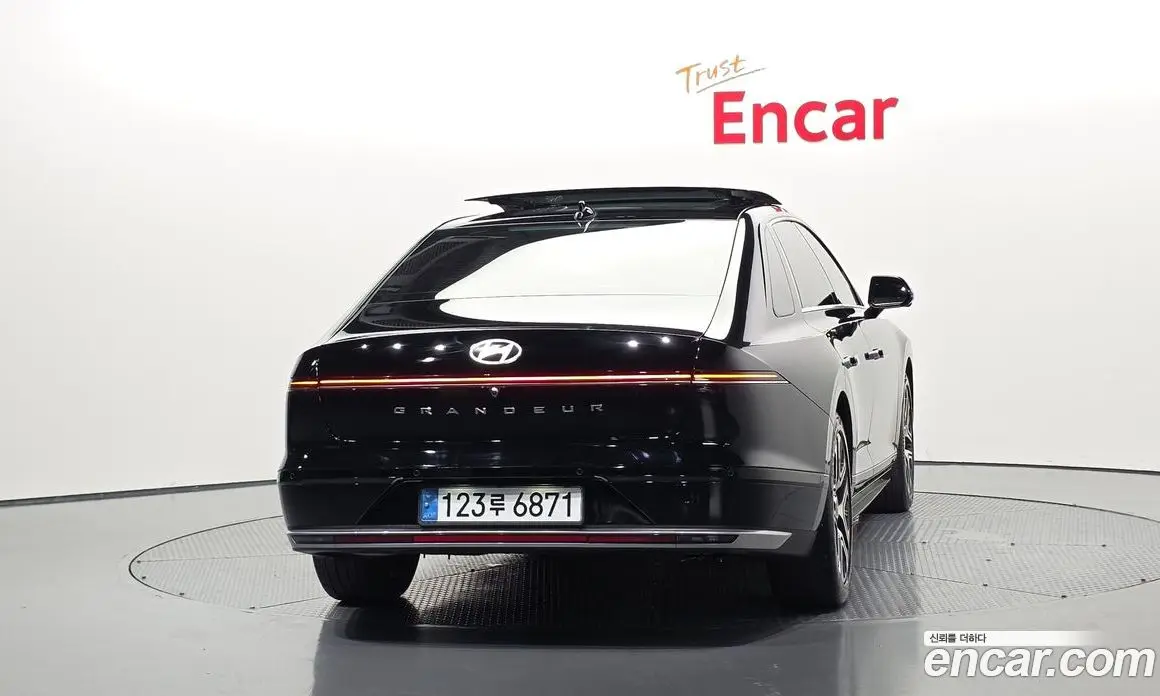 Hyundai Grandeur 2023 2.5 автомат (гидро), фото 4