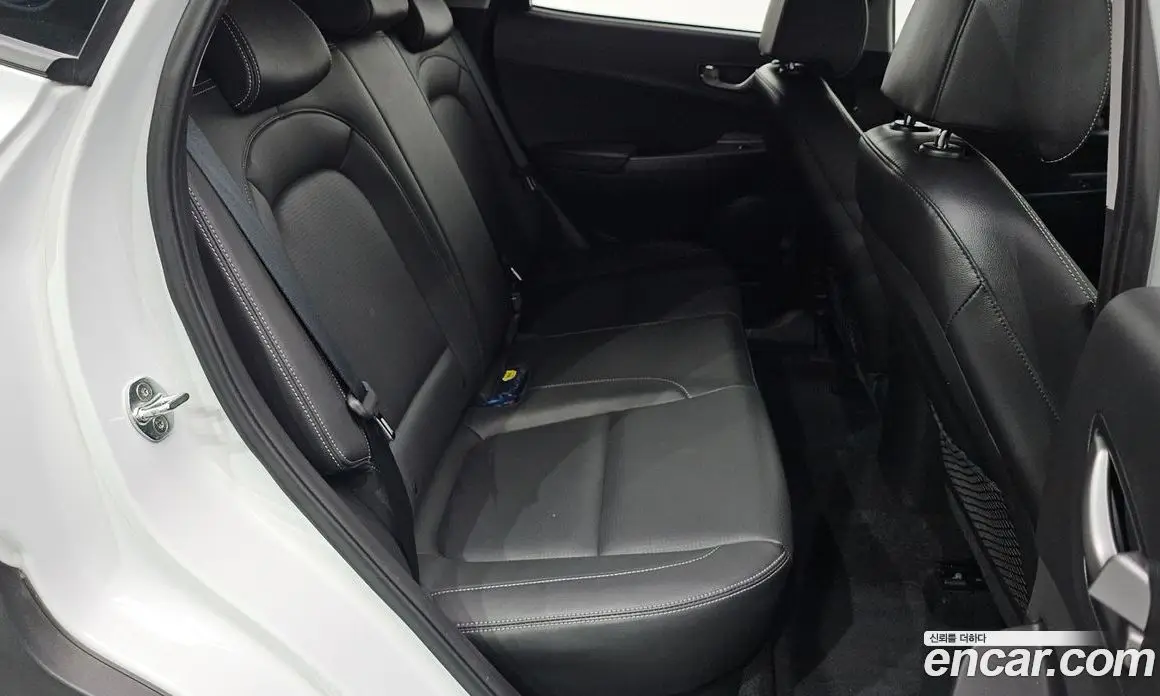Hyundai Kona 2019 1.6 автомат (гидро), фото 12