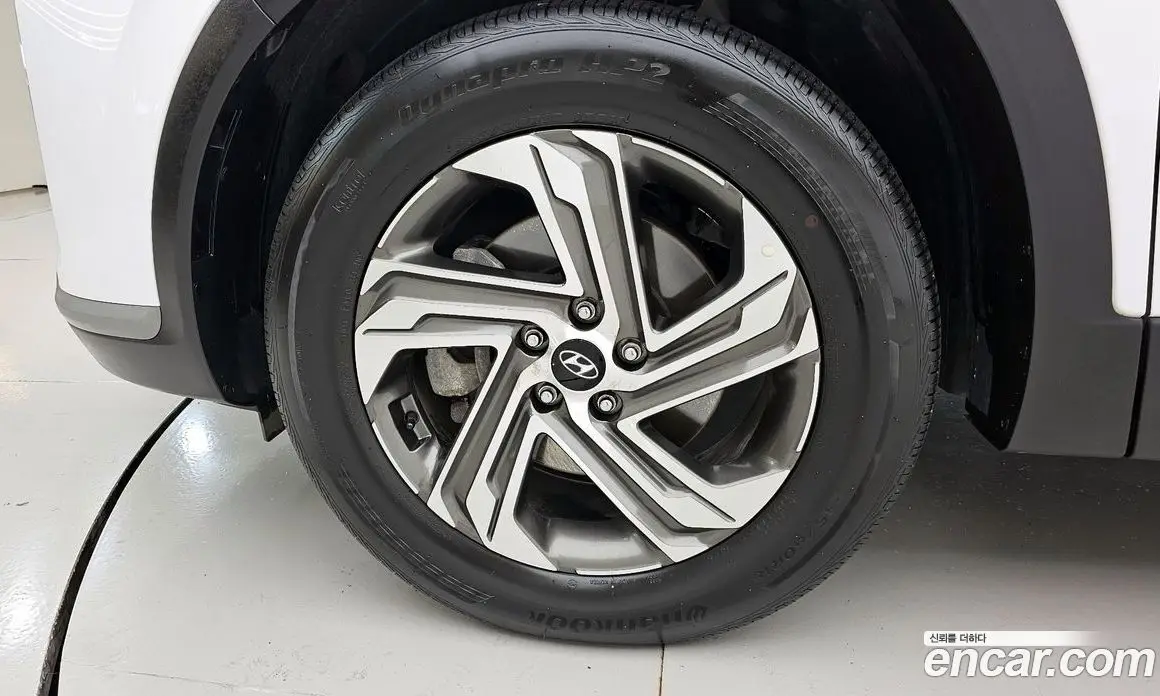 Hyundai Santa Fe 2022 2.2 автомат (гидро), фото 5