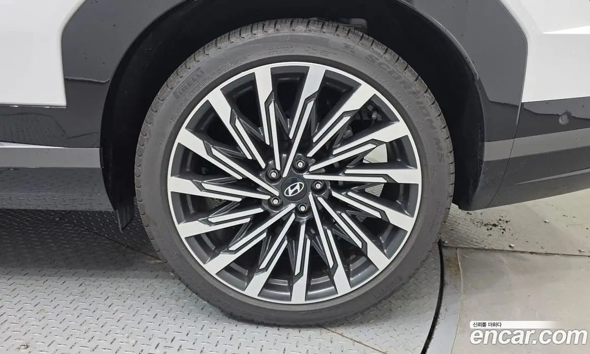 Hyundai Santa Fe 2025 2.5 автомат (гидро), фото 7